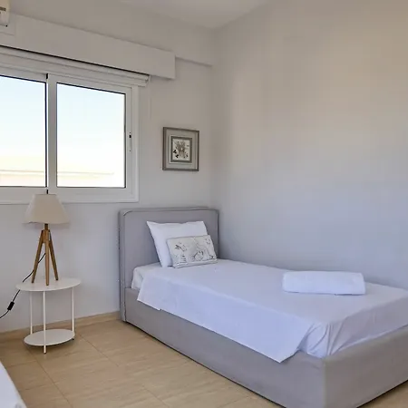Velomar Villa *
