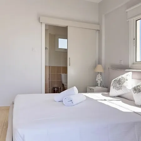 Velomar Villa *